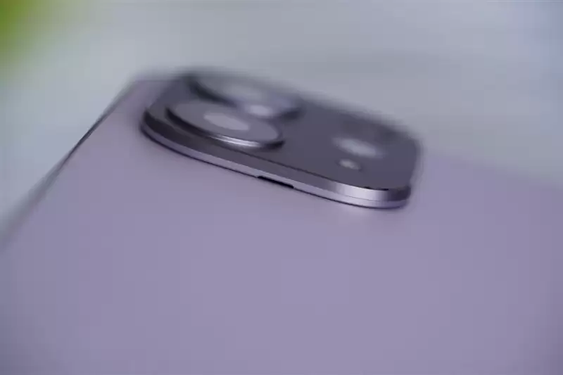 无感握持、出片惊艳！vivo S50首发全面评测：颜值与实力并存的全能旗舰