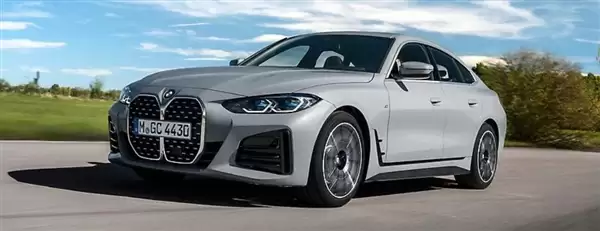 小伙试驾宝马追尾负全责 赔4S店3千多元!网友热议:不该赔