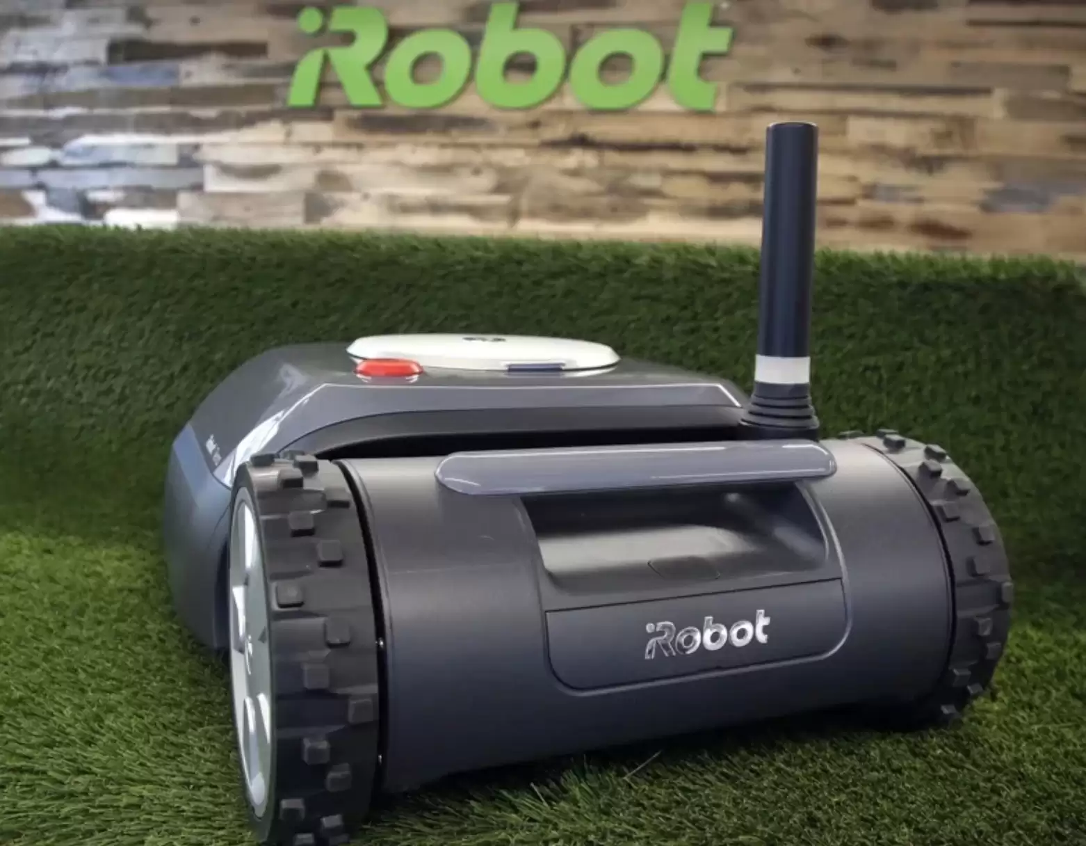 扫地机器人鼻祖iRobot破产重组 将被中国制造商收购并私有化