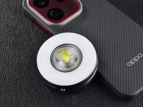OPPO哈苏磁吸闪光环灯上手:199元闭眼入