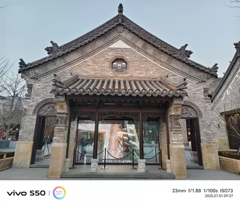 无感握持、出片惊艳！vivo S50首发全面评测：颜值与实力并存的全能旗舰