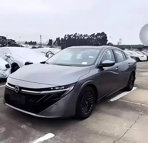 全新轩逸实车曝光:设计全面革新,2026年上市