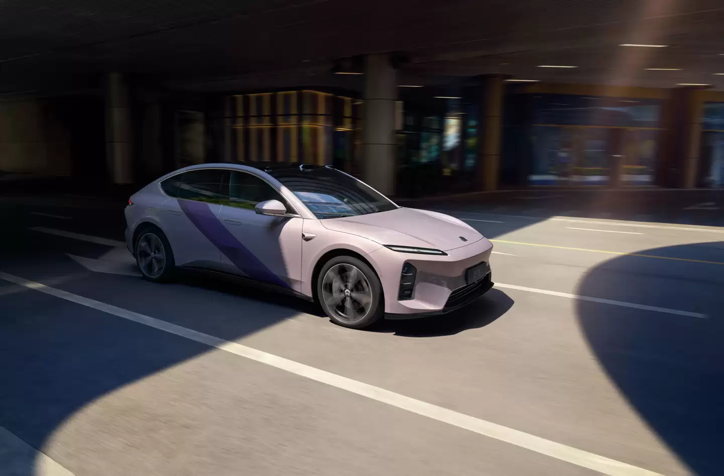 蔚来 ET5/ET5T“远空紫”限定版开启预订：整车价 31.3 万元起，限量 555 台