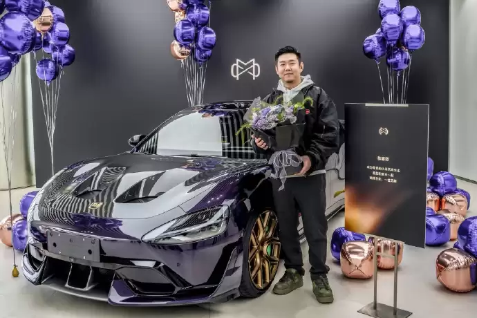 小米汽车定制服务开启交付，SU7 Ultra 紫水晶亮相