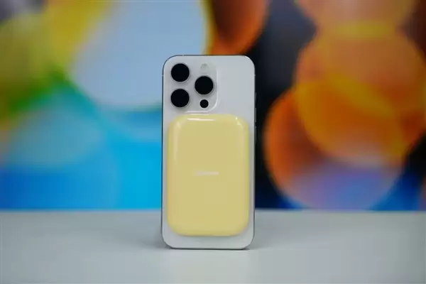 可磁吸绝配iPhone！长江存储致态灵潮流动版移动SSD 2TB图赏