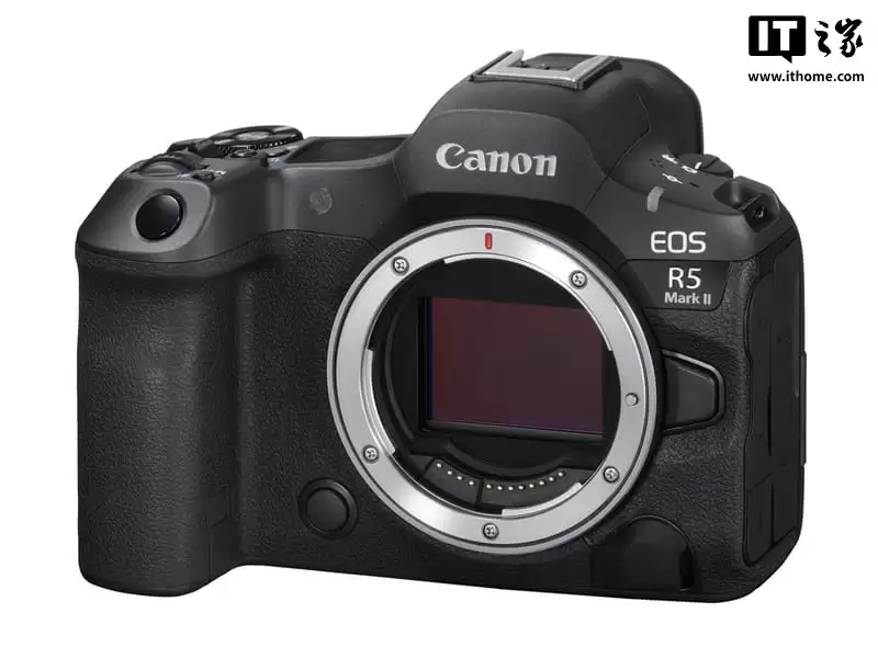 消息称佳能明年2月前更新EOS R5 II、R1相机固件,有望带来快门全开、预拍摄按钮自定义等