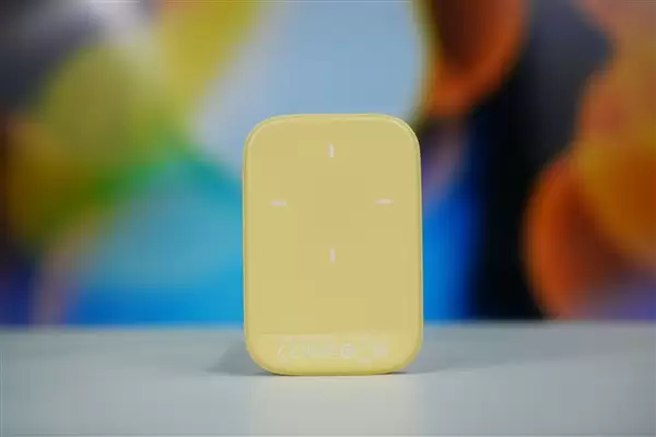 可磁吸绝配iPhone！长江存储致态灵潮流动版移动SSD 2TB图赏