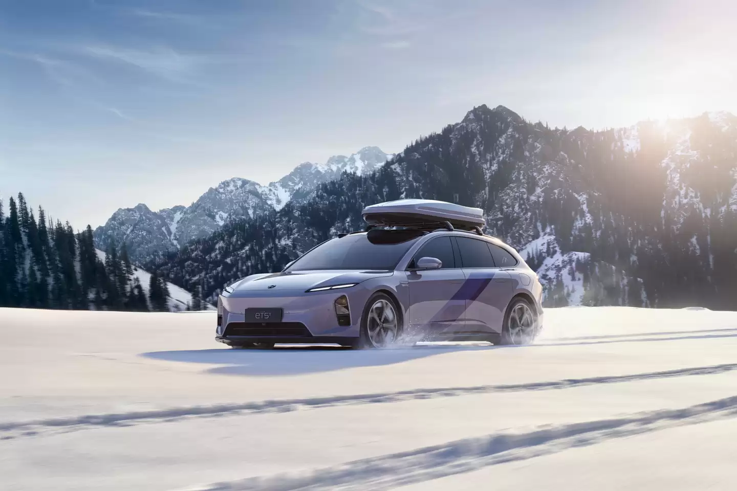 蔚来 ET5/ET5T“远空紫”限定版开启预订：整车价 31.3 万元起，限量 555 台