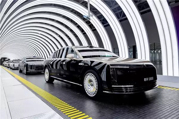 尊界S800万台量产下线，中国超豪华品牌体系化能力全面展现