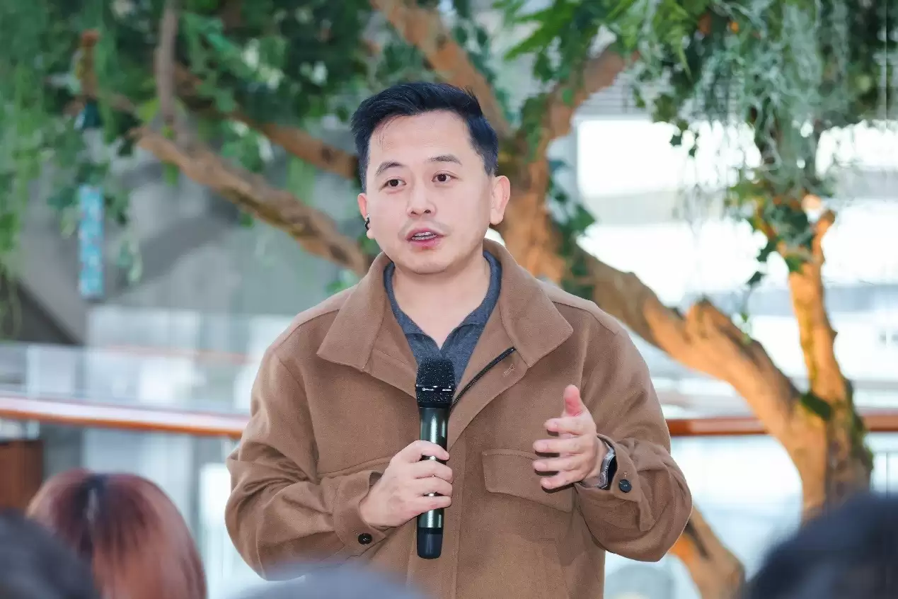 预定“年度电竞帧机”,全新荣耀WIN系列即将发布!