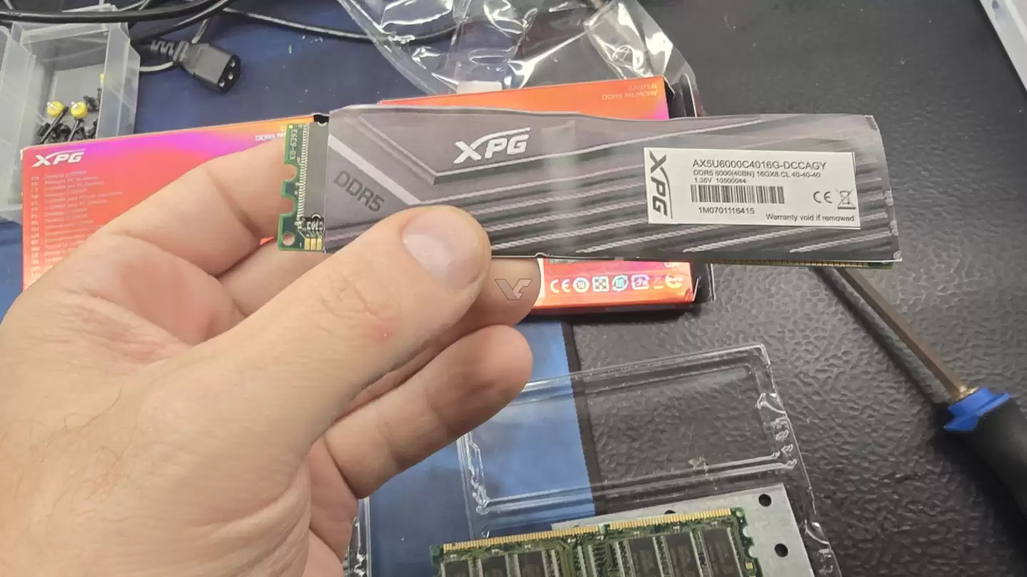 内存“通胀”催生新型诈骗，DDR5 内存条被不法分子用 DDR2 和配重块“调包”