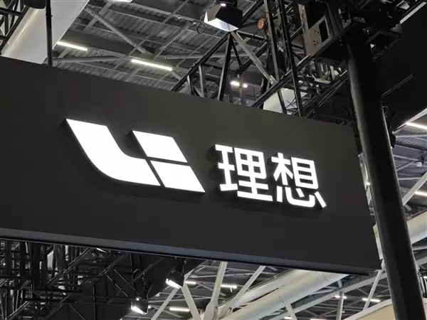 小米、鸿蒙智行、理想相继报警 12人被抓!理想回应被水军抹黑