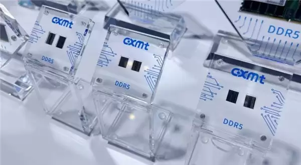 长鑫 DDR5 系列新品，以“链主效应”激活国产设备材料“高端验证场”