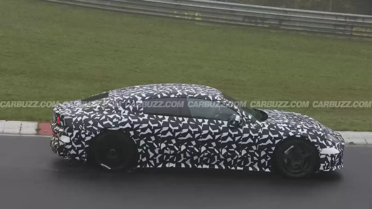 奔驰 AMG GT 纯电轿跑雨战“绿色地狱”纽北赛道，1360 马力暴雨狂飙