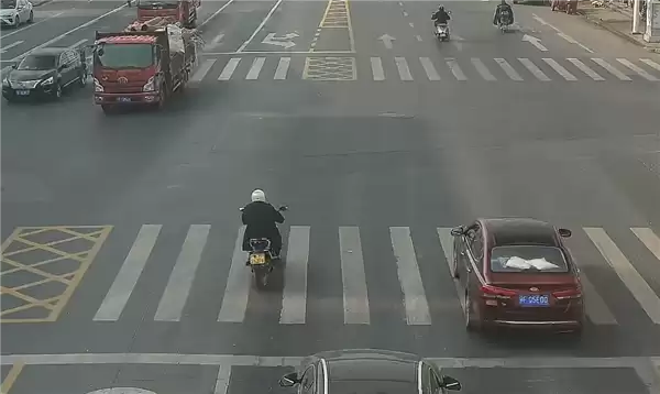 男子醉驾被抓 一查发现居然还是色盲！