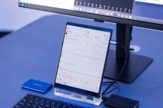 三星 Galaxy Z TriFold：多任务处理“神器” 驾驭高效办公体验