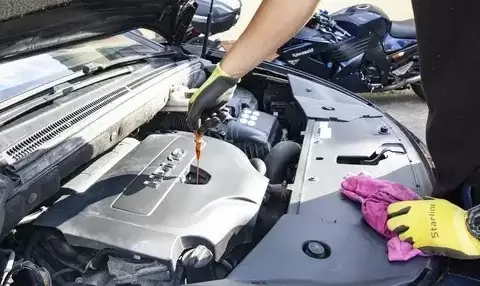 科学保养车辆:按手册周期精准养护,避免过度消费陷阱