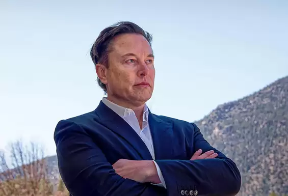 马斯克：AI将创造“全民高收入” 不必再存钱