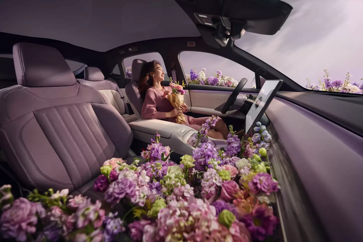 蔚来乐道 L60 紫罗兰车型上市：紫白双拼内饰，整车 21.49 万元 / 租电 15.79 万元