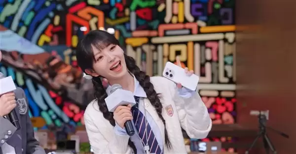 田曦薇在vivo门店当店长:现场人山人海 场面壮观