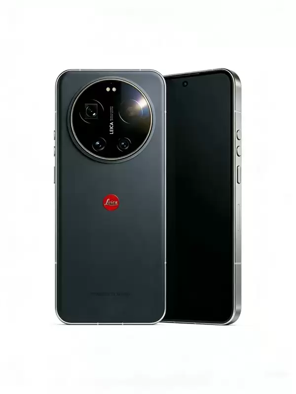 吴彦祖手持小米17+ Ultra现身！