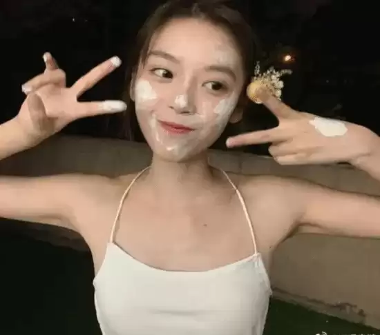 女网红“半藏森林”转行互联网产品经理:社交账号已停更