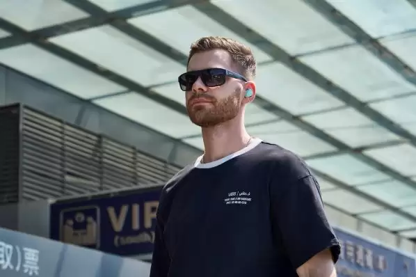 听智慧:未来可穿戴生态是“智慧大脑 + AR眼镜 + AI耳机”的深度协同