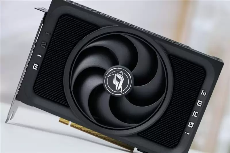 第一款高性能迷你显卡!七彩虹iGame RTX 5070 Mini OC 12GB评测:烤机一小时不到75度