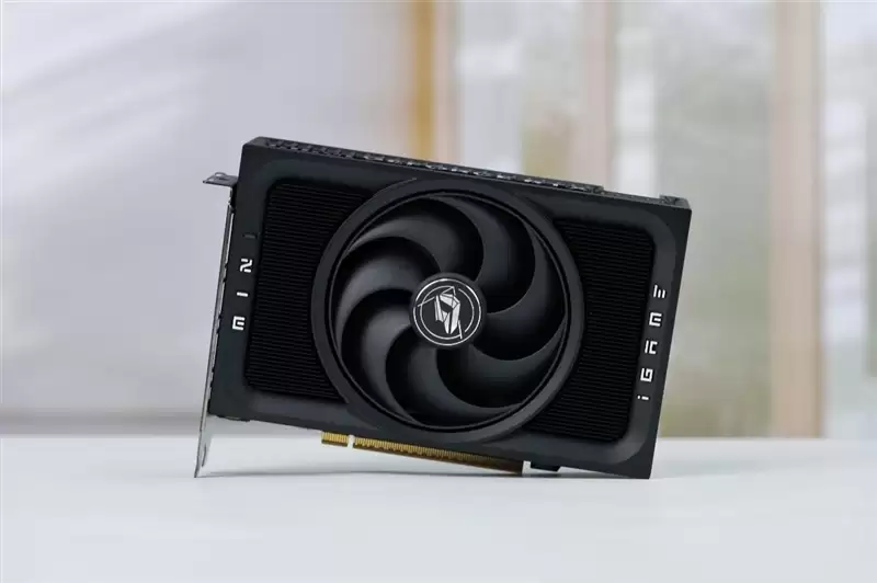 第一款高性能迷你显卡!七彩虹iGame RTX 5070 Mini OC 12GB评测:烤机一小时不到75度