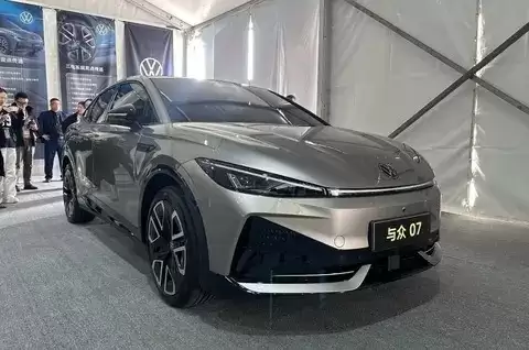 大众小鹏合作首款轿跑与越07实车首秀