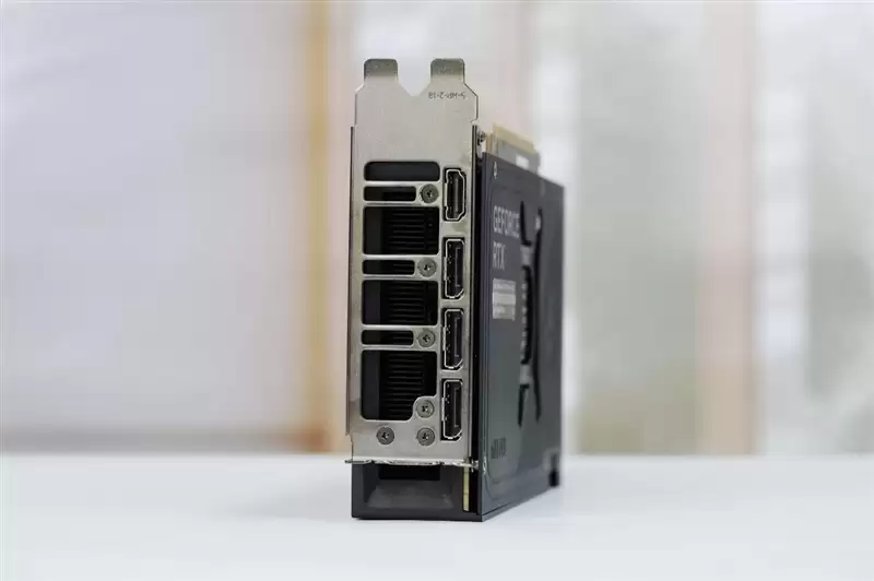 第一款高性能迷你显卡!七彩虹iGame RTX 5070 Mini OC 12GB评测:烤机一小时不到75度