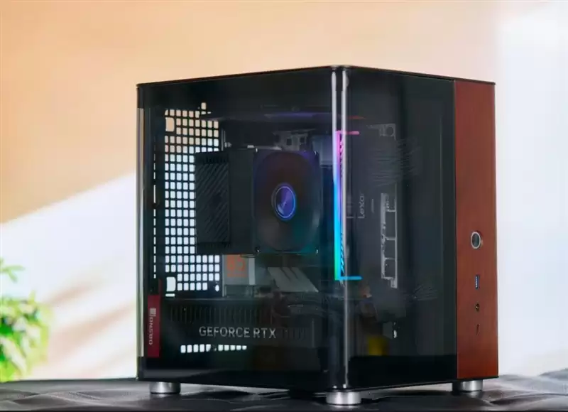 第一款高性能迷你显卡!七彩虹iGame RTX 5070 Mini OC 12GB评测:烤机一小时不到75度