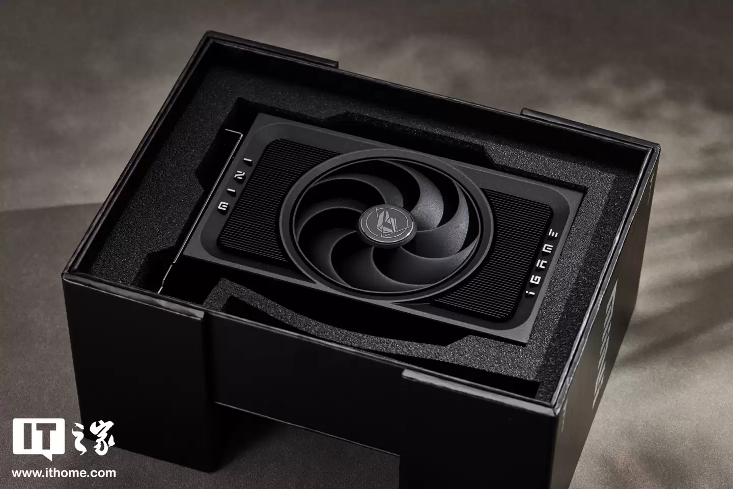 七彩虹 RTX 50 世代 iGame Mini OC 单风扇显卡开售,3499~5199 元