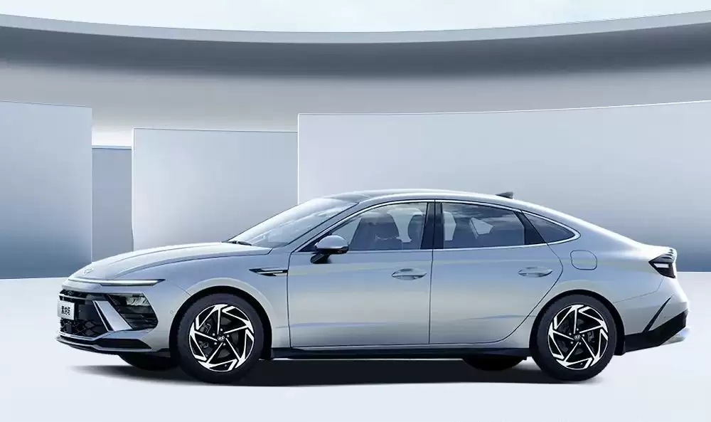 将复古风贯彻到底,现代下一代索纳塔被曝将致敬80年代初代车型