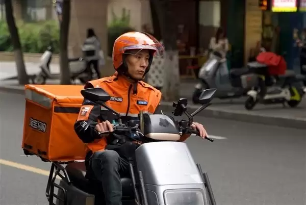 安踏接入淘宝闪购，千家门店上线即时达