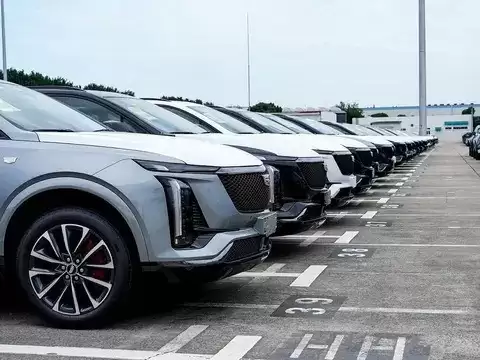 凯迪拉克XT5降幅14.5万热销:性价比突围中型豪华SUV市场