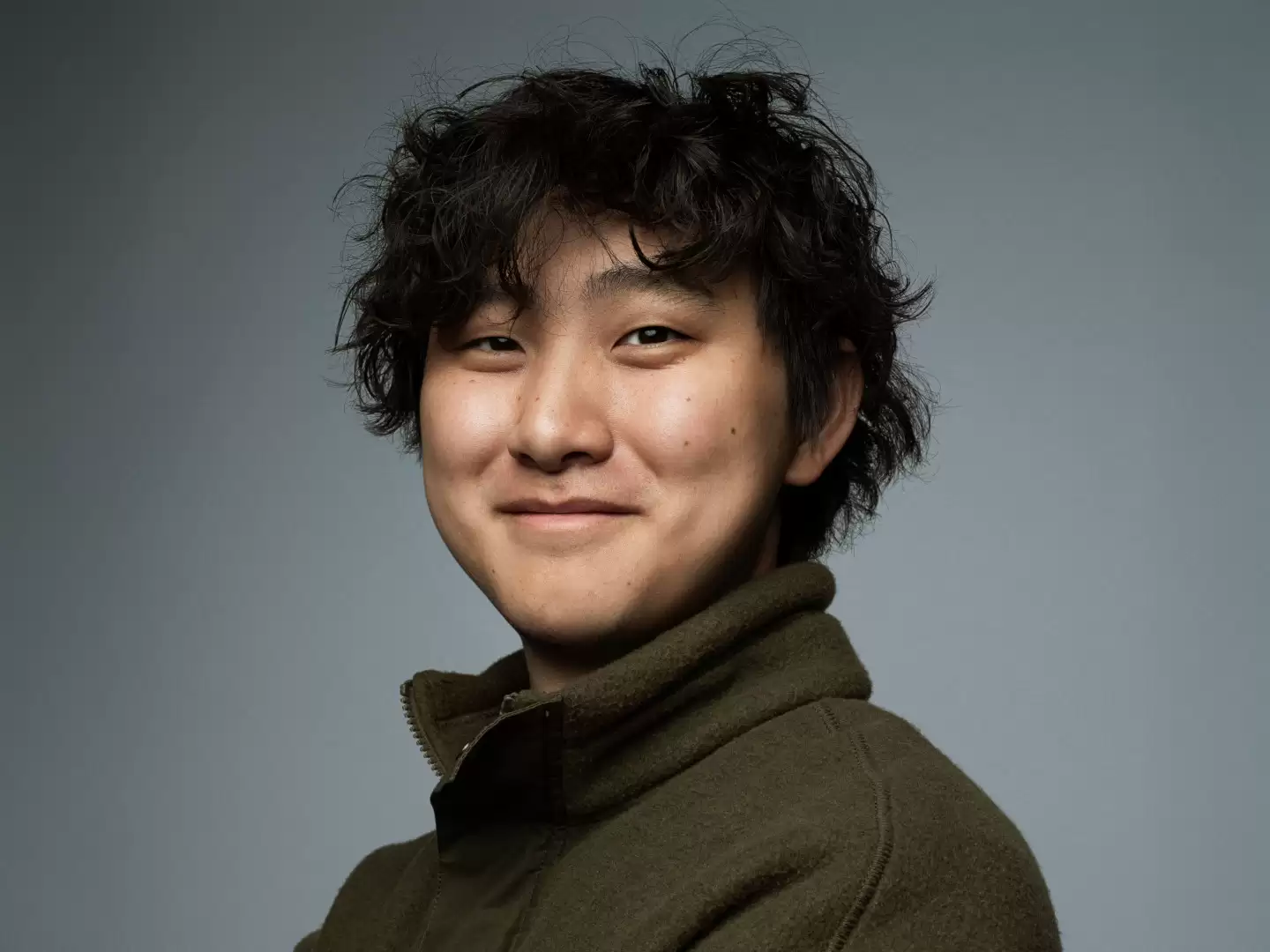 Meta 首席 AI 官汪添：如果你现在 13 岁，就该把所有精力都放在氛围编程上