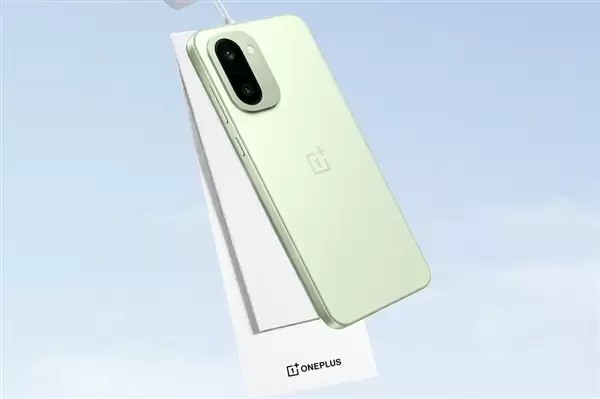 一加发布Turbo新机：9000mAh+165Hz高刷直屏，重充2000元档性能续航标杆