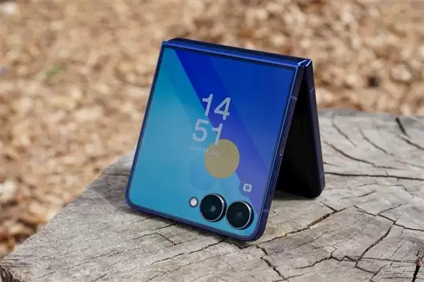 三星Galaxy Z Flip8将搭载Exynos 2600！全球首款2nm手机芯片