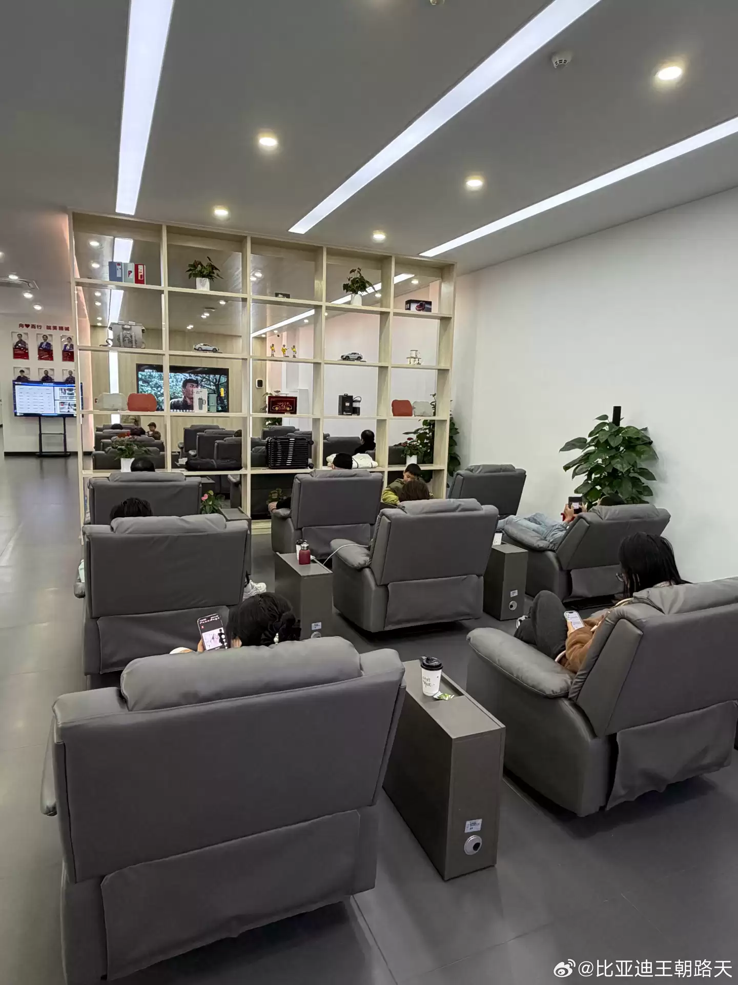 比亚迪王朝“饭票”曝光，可吃四菜一汤