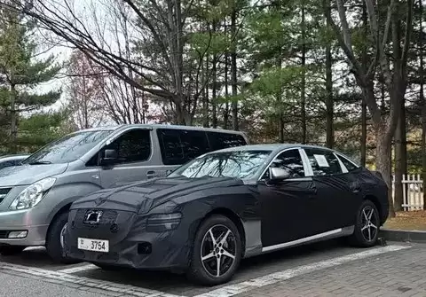 捷尼赛思G80混动版2024年亮相,配长轴距与362马力动力系统