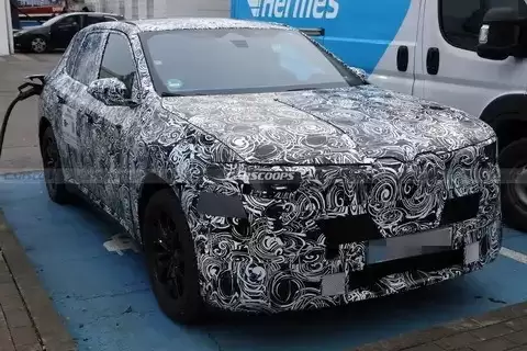 宝马全新iX1测试车曝光：800公里续航+新平台