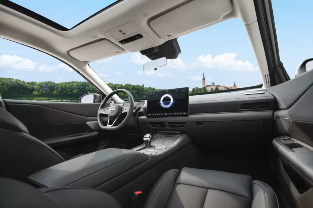 全球首个鸿蒙座舱燃油车，东风日产天籁・鸿蒙座舱上市首月订单破万