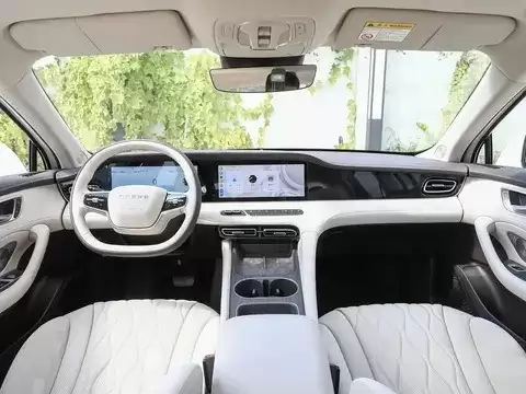 荣威D7狂降4.4万,中型混动轿车掀购车热潮