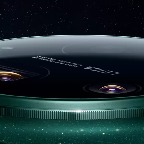 小米最惊艳、最薄的Ultra！小米17 Ultra星空绿外观细节公布：超大R角2D直屏