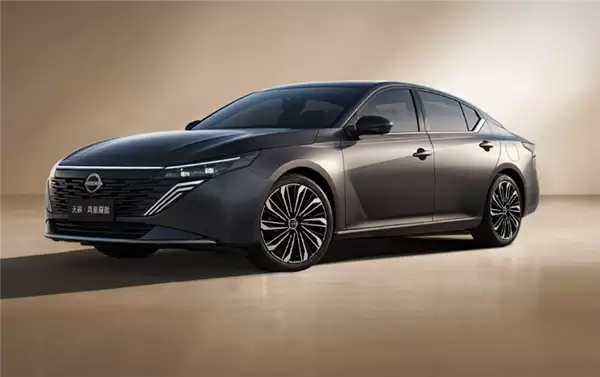 燃油车全球首搭鸿蒙座舱版 日产天籁上市30天订单过万