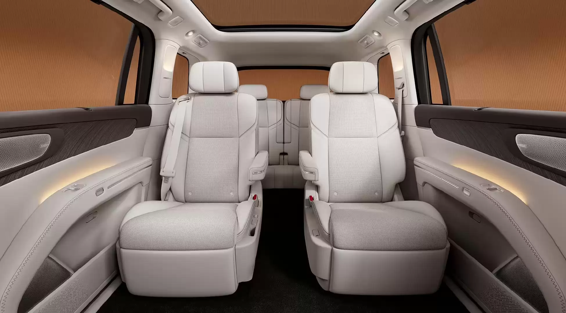 零跑旗舰SUV D19座舱公布：采用多屏系统、二排“零重力”座椅