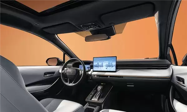 12.98万起 广汽丰田雷凌L上市:轴距加长、新增2.0L动力