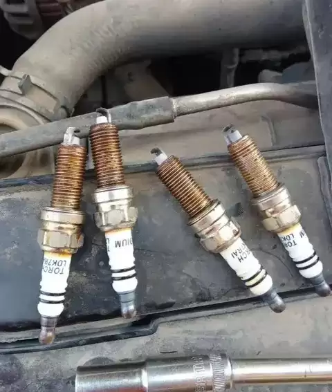 火花塞选购陷阱:高价≠高性能,匹配才是关键