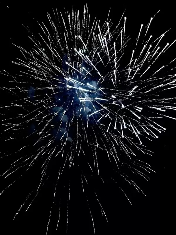 跨年必备!iPhone烟火模式火了:一文看懂拍摄教程